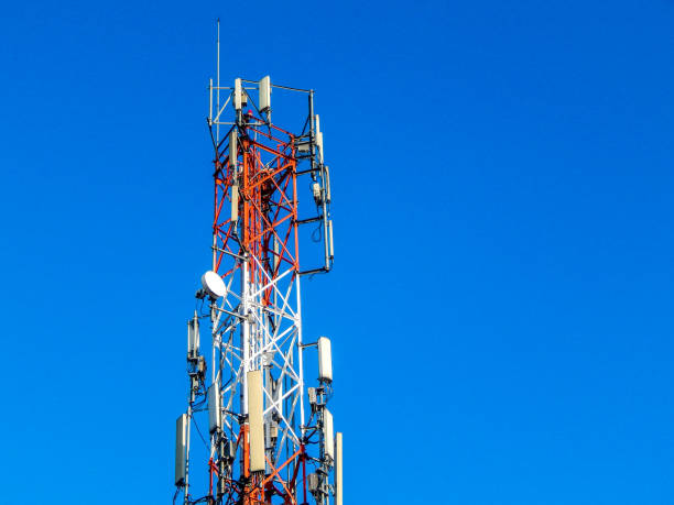 istock Communications antenna for mobile telephony with blue sky 1146566088