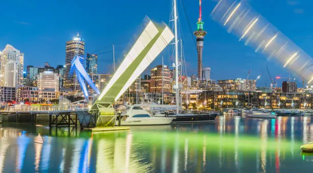 Photo of Auckland Skyline.