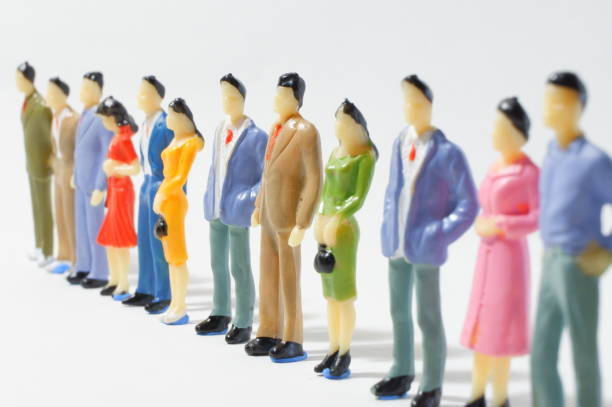 istock men and women in line 1146578122