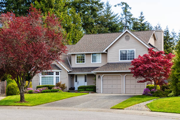 istock Modern Suburban House Exterior 1146591135