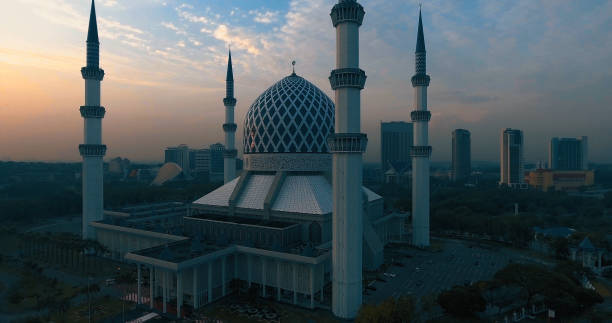 istock Sultan Salahuddin Abdul Aziz Mosque. 1146639992