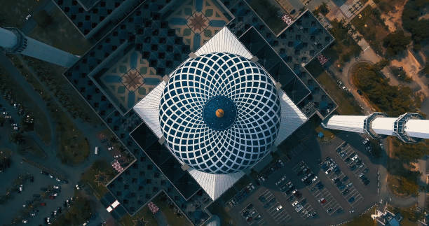 Sultan Salahuddin Abdul Aziz Mosque.