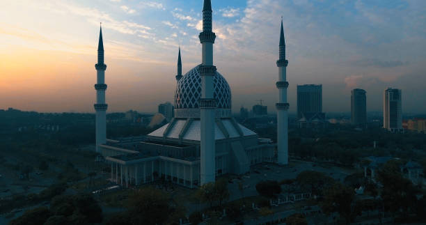 istock Sultan Salahuddin Abdul Aziz Mosque. 1146641346