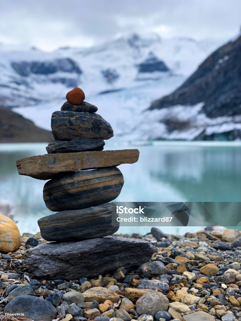 Balanced rocks Pile of stones balancing on top of each other Alternative Therapy Stock Photo