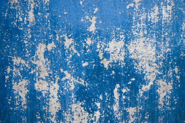 background of the old wooden wall with cracked, shabby, shabby blue paint. - rust metal fotos imagens e fotografias de stock