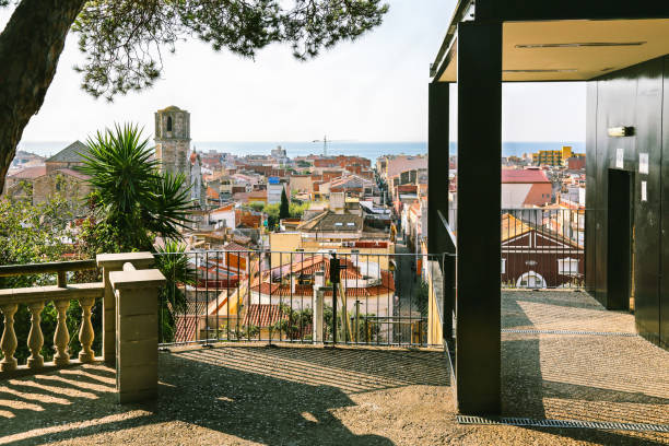 pueblo español malgrat de mar, costa brava. - maresme fotografías e imágenes de stock