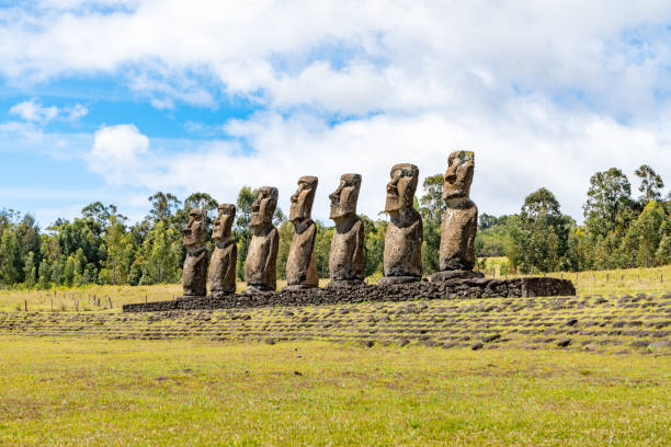 オアフ akivi-イースター島, チリ - polynesian artefacts ストックフォトと画像