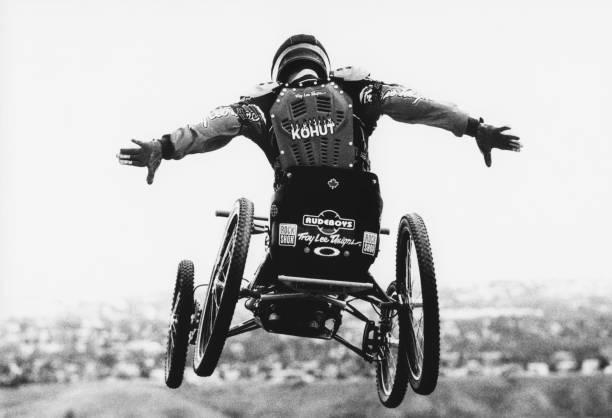 off-road wheelchair racer - physical impairment athlete sports race wheelchair fotografías e imágenes de stock