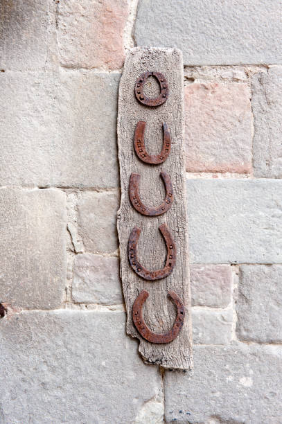 istock set of horseshoes 1146764703