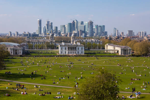 impresionante vista desde greenwich park en londres - royal observatory fotografías e imágenes de stock