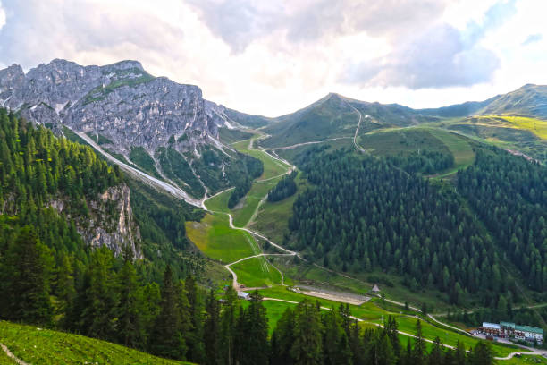 istock Mountains in Innsbruck, Austria 1146857582