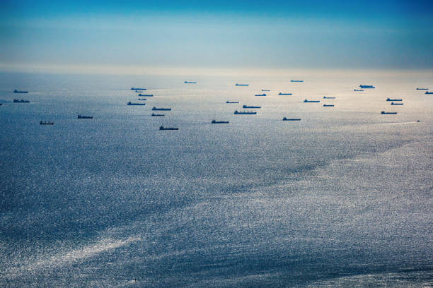 large group of oil tankers - oil tanker tanker oil sea imagens e fotografias de stock