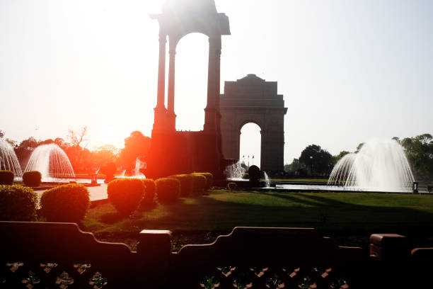 india gate! - mumbai delhi temple india imagens e fotografias de stock