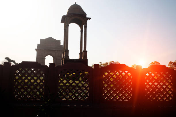 india gate! - mumbai delhi temple india imagens e fotografias de stock