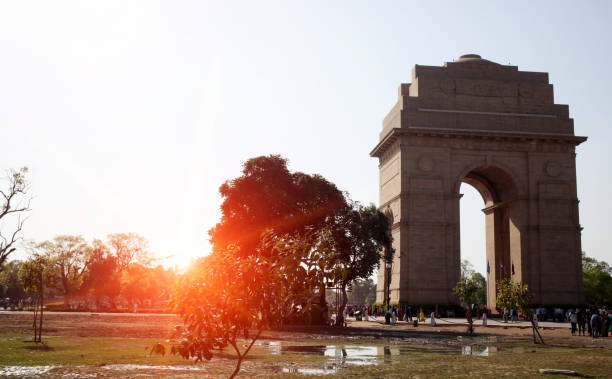 india gate! - mumbai delhi temple india imagens e fotografias de stock