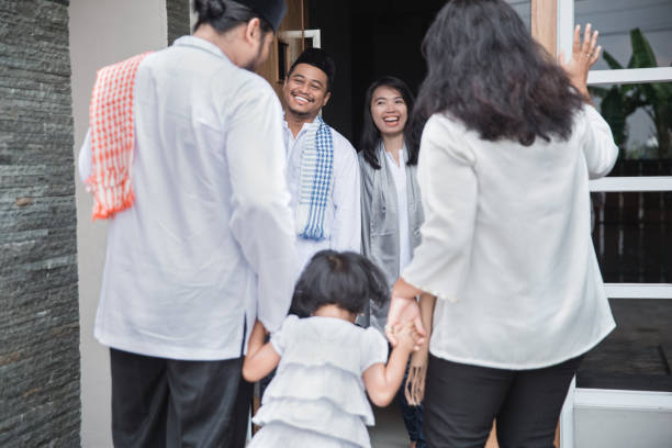 istock welcoming family for eid mubarak celebration 1146911702