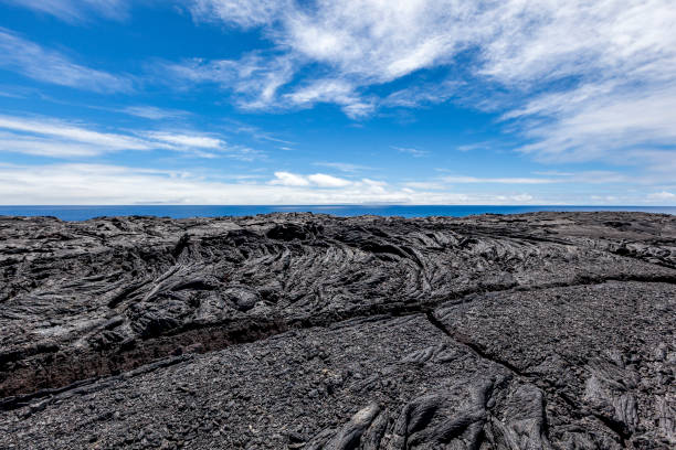 lawy do oceanu, duża wyspa, hawaje - judgement day lava landscape ash zdjęcia i obrazy z banku zdjęć
