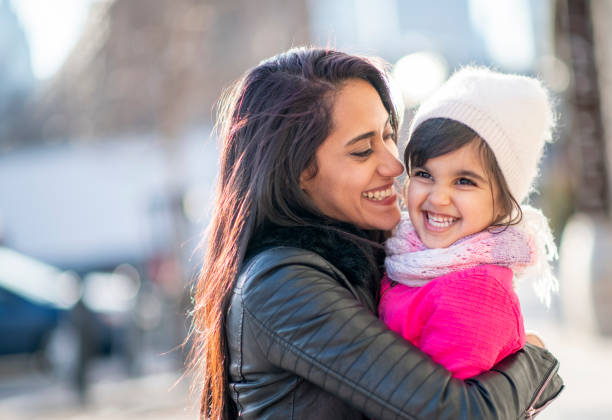 istock Muslim mother and daughter 1146951443