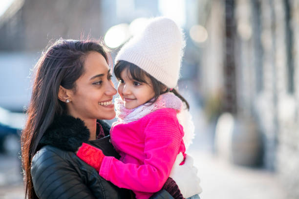 istock Muslim mother and daughter 1146951449