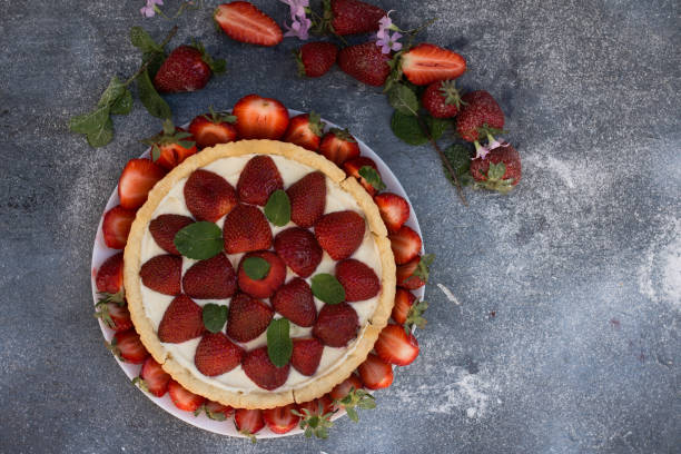 istock Strawberry cream tart from above 1146961664