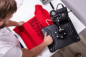 drucken-auf-t-shirt-in-der-werkstatt.jpg?b=1&s=170x170&k=20&c=G6D5zPj1mtdbOJJXo9ByBPISbi4RLmM0O4BJ8_kqu0k=