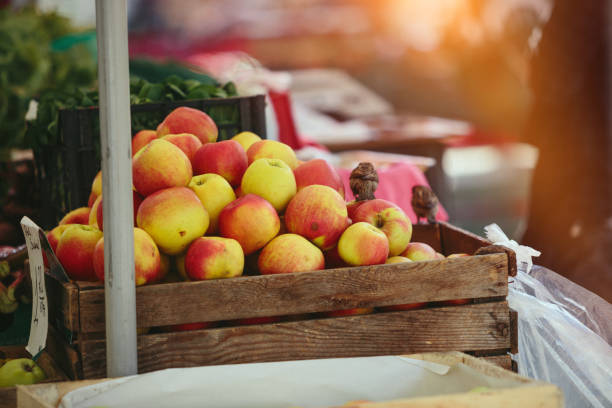 istock Apples at Farmers' market 1146975671