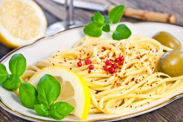 istock Italian spaghetti dish Al Limone 1147049702
