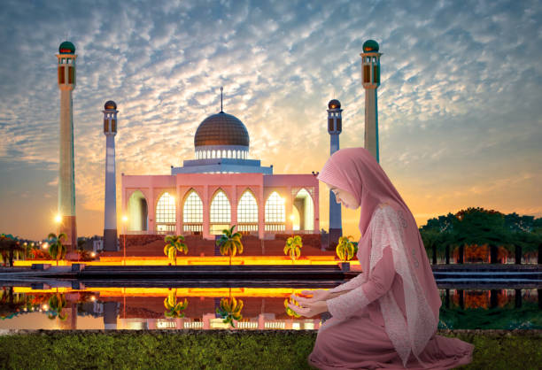 istock Pray for living 1147049790