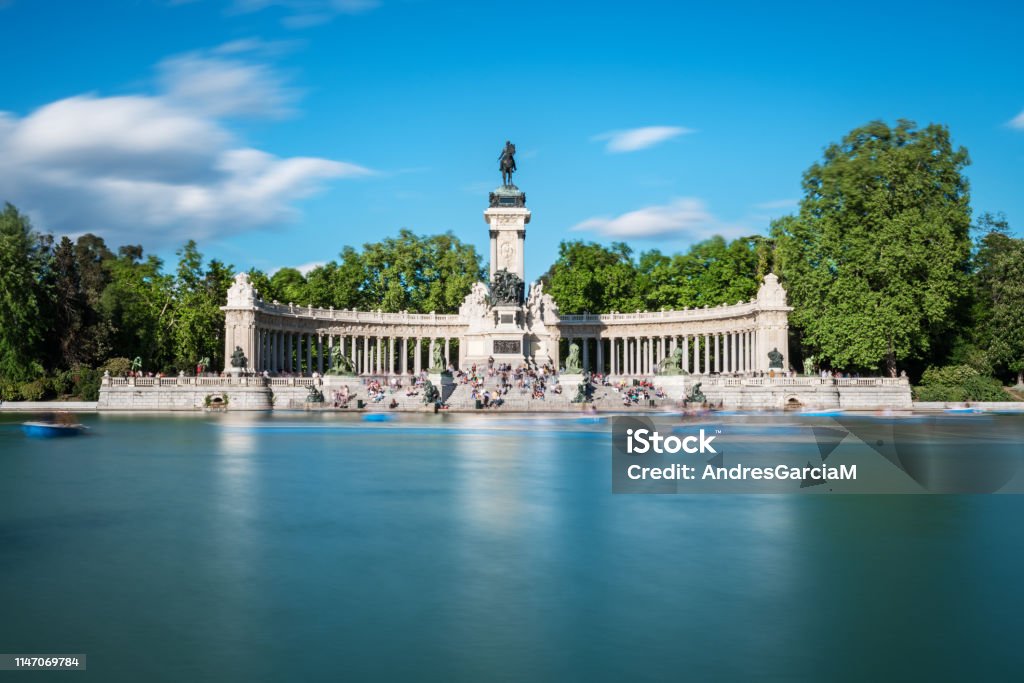 Great pond at the Parque del Retiro in Madrid - Royalty-free Madrid Foto de stock