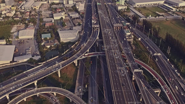 istock Futuristic Driverless Cars on the Elevated Expressway 1147073937