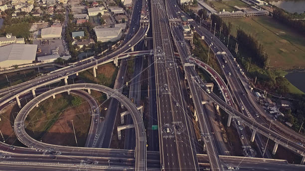 istock Futuristic Driverless Cars on the Elevated Expressway 1147073943
