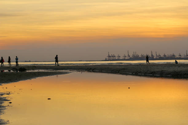 istock Sunset at  ha pak nai beach 2014 1147091580