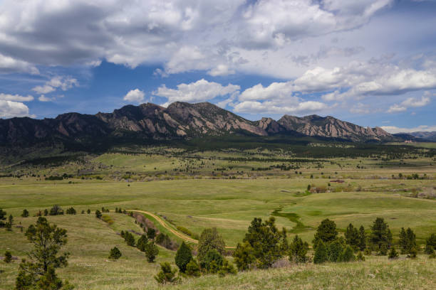 istock Boulder Flatirons vista in Colorado 1147097682