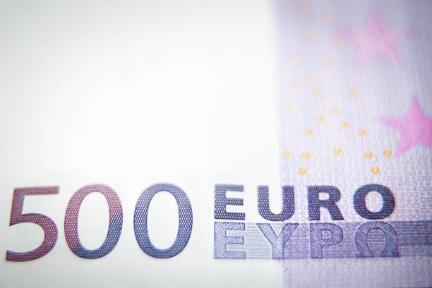500 euro argent billet de banque close-up pour le fond - five euro banknote european union currency number 5 paper currency photos et images de collection