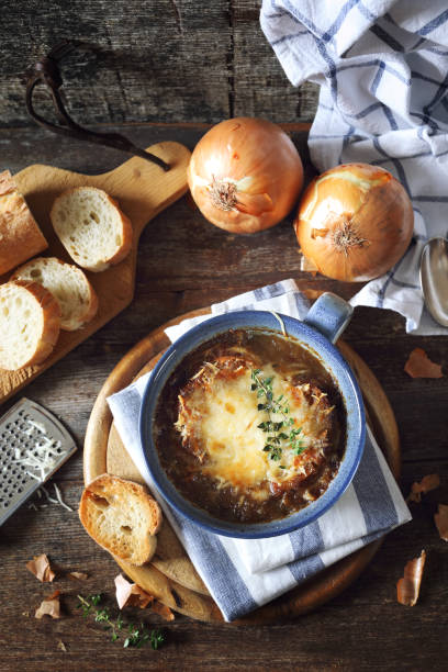 istock French onions soup with baguette 1147118238