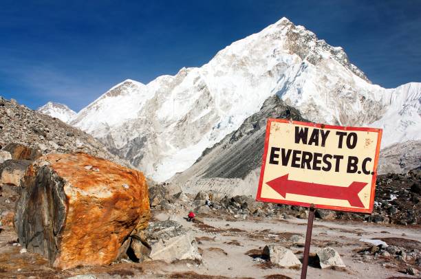 way to mount everest b.c., Nepal Himalayas mountains signpost way to mount everest b.c., Nepal Himalayas mountains base camp stock pictures, royalty-free photos & images