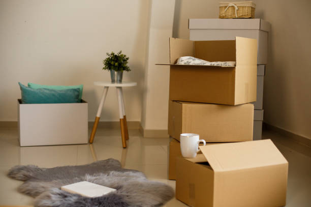 istock Packed household stuff for moving into new house 1147161413