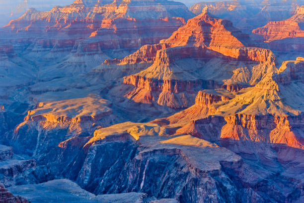 parc national du grand canyon en arizona - arid climate travel destinations canyon dawn photos et images de collection