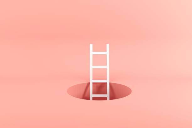 escada branca proeminente que está o furo interno no fundo cor-de-rosa. conceito conceptual mínimo da idéia. - photography chance aspirations yellow - fotografias e filmes do acervo