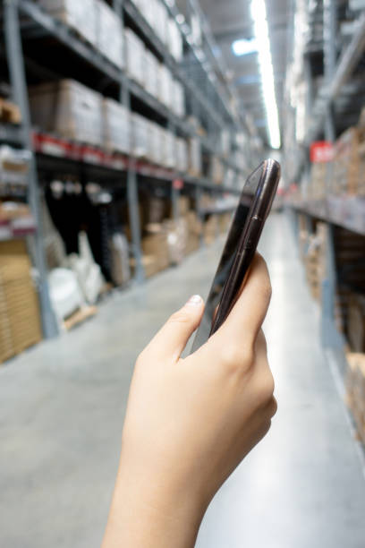 istock online shopping on mobile phone, Price Comparison(shop around) 1147284350