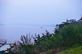 kleines-boot-auf-mekong.jpg?b=1&s=170x170&k=20&c=4HjORvlaNXWZUf5UkgMqzFCRyB3X3wUFr1hPROrFxho=
