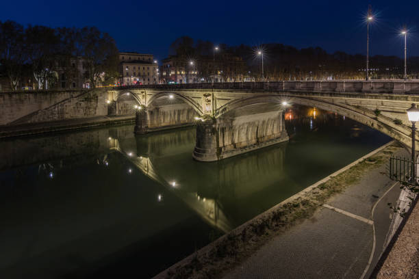 istock Aurelius bridge and river Tiber at night 1147294745