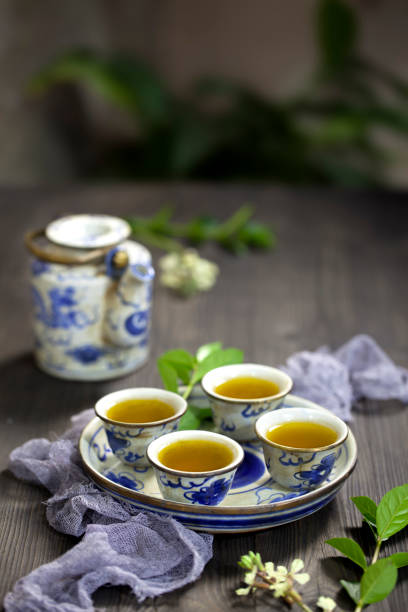 中国茶とお茶のセットテーブル - tea chinese tea heat teapot ストックフォトと画像