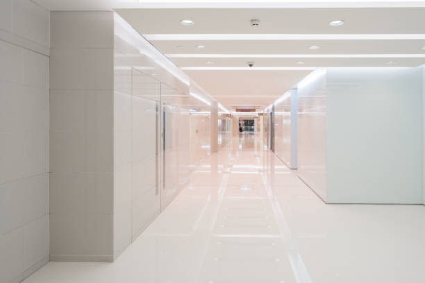 ショッピングモール内のバスルーム内部スペース - bathroom contemporary office sparse ストックフォトと画像