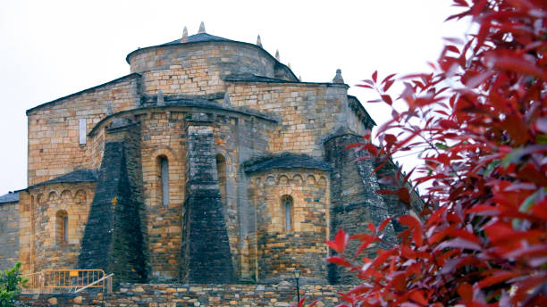 san martiño de mondoñedo romanische kirche, lugo provinz, galicien, spanien. - romanesque stock-fotos und bilder