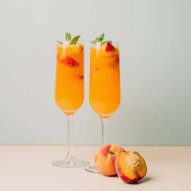 istock Bellinis champagne procco cocktails 1147319764