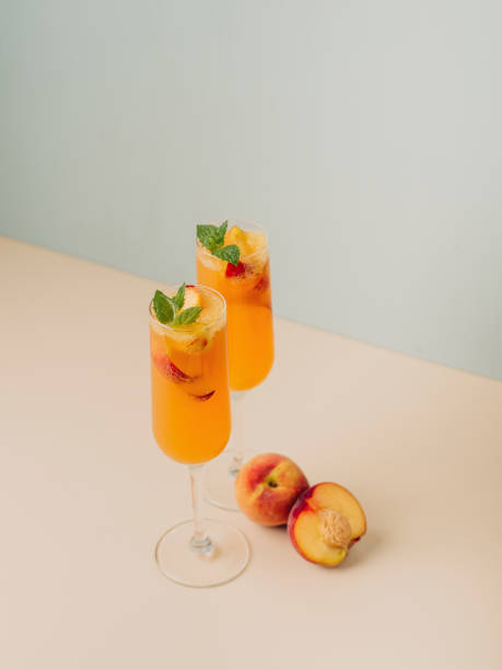 istock Bellinis champagne procco cocktails 1147322220