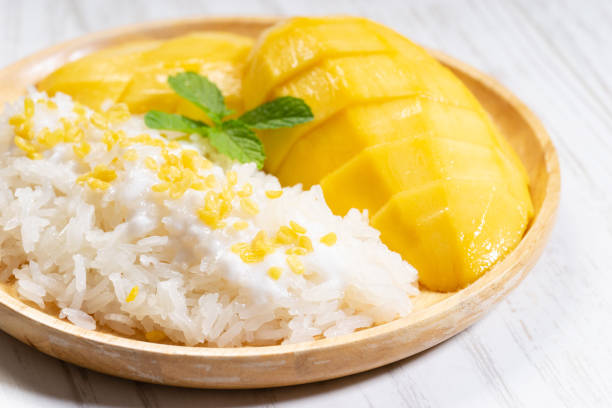 istock mango and sticky rice, traditional Thai dessert 1147326537