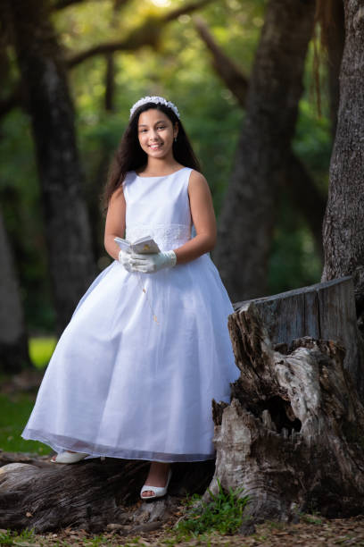 Vestidos De Comunion Sencillos - Banco de fotos e imágenes de stock - iStock Vestidos De Comunion Sencillos - Banco de fotos e imágenes de stock - iStock
