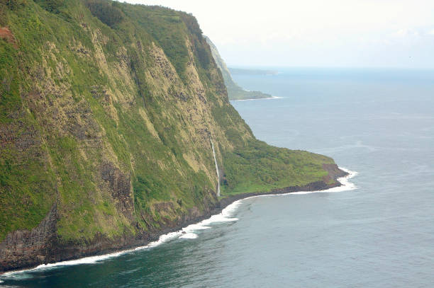 istock View of Waipo Valley cliffs 1147380227